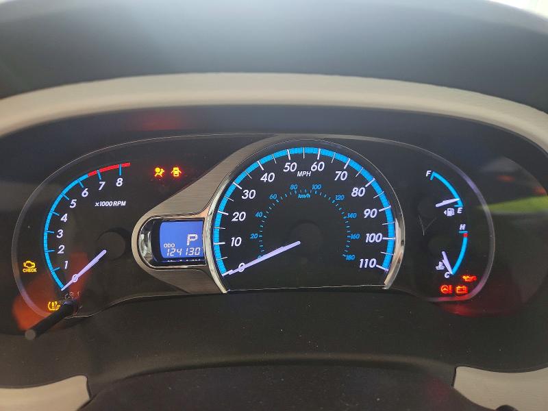 2011 Toyota Sienna VIN 5TDDK3DC6BS029911 COPART salvage auction — FRONT END, WI - CERT OF TITLE-SALVAGE VEHICLE, sold $1,650 on 2026-07-27 (photo 9)