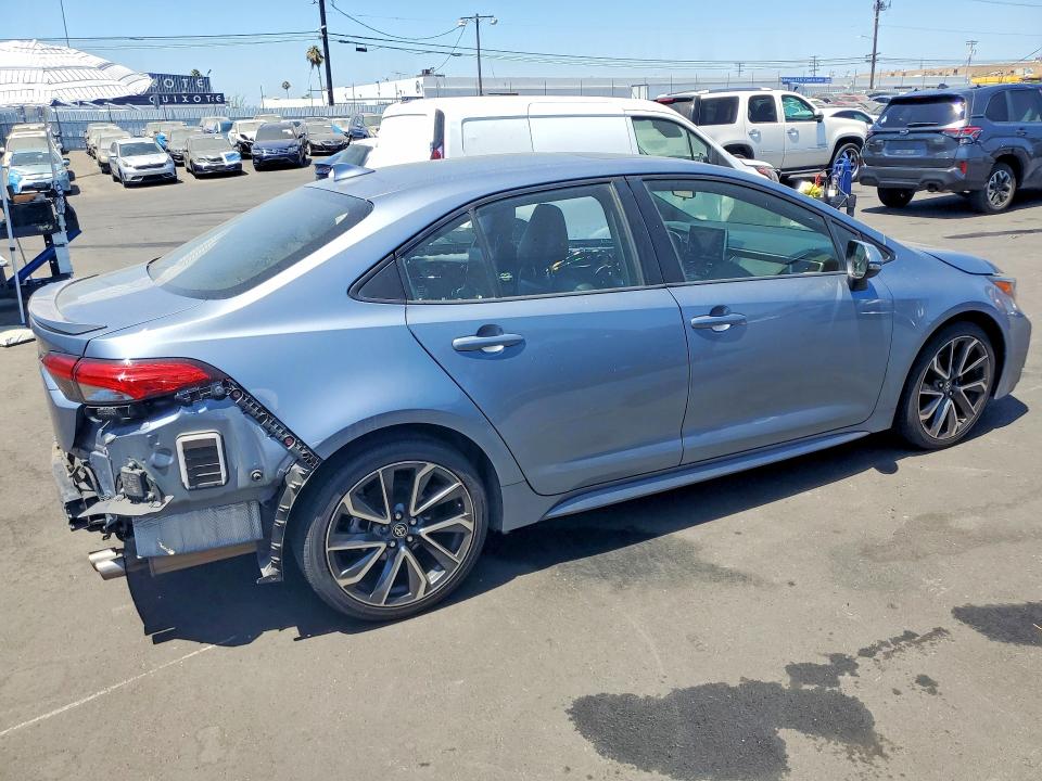 2020 Toyota Corolla VIN JTDT4RCE0LJ043166 COPART salvage auction — SIDE, Salvage Title, sold $3,600 on 2026-07-22 (photo 3)