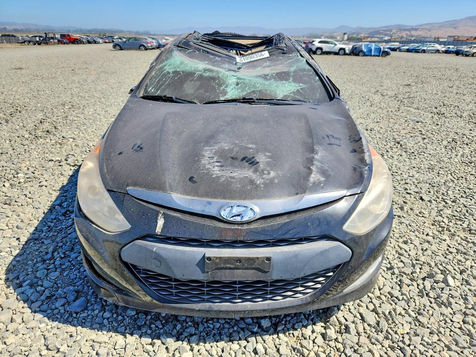 2014 Hyundai Sonata VIN KMHEC4A48EA106988 COPART salvage auction — ROLLOVER, Ca - Salvage Certificate, sold $275 on 2026-07-23 (photo 5)