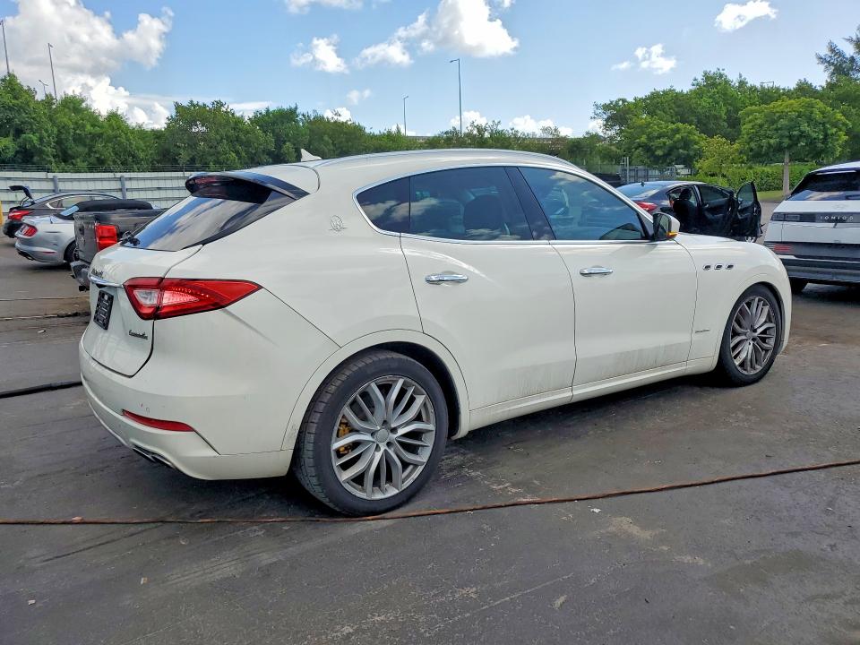 2019 Maserati Levante VIN ZN661XUL7KX318713 COPART salvage auction — VANDALISM, Fl - Cert Of Title Slvg Rebuildable, sold $2,700 on 2026-08-10 (photo 3)
