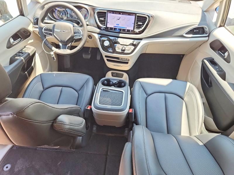 2024 Chrysler Pacifica VIN 2C4RC1BG5RR165186 COPART salvage auction — NORMAL WEAR, Tx - Certificate Of Title (P), sold $21,900 on 2026-07-23 (photo 8)