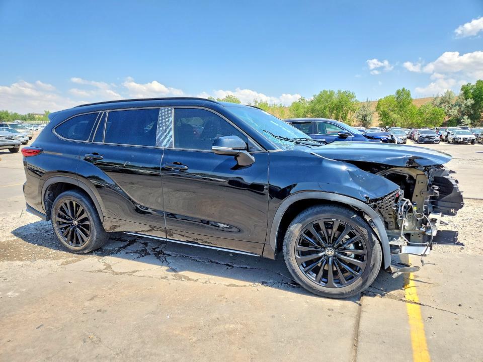 2023 Toyota Highlander VIN 5TDKDRAH9PS014671 COPART salvage auction — FRONT END, CO - PUBLIC - SALVAGE TITLE, sold $13,600 on 2026-08-24 (photo 4)