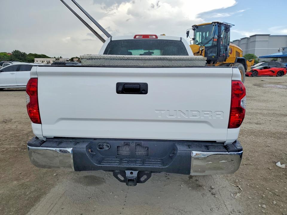 2015 Toyota Tundra VIN 5TFRM5F10FX091134 COPART salvage auction — MINOR DENT/SCRATCHES, Fl - Certificate Of Title, sold $8,200 on 2026-07-31 (photo 6)