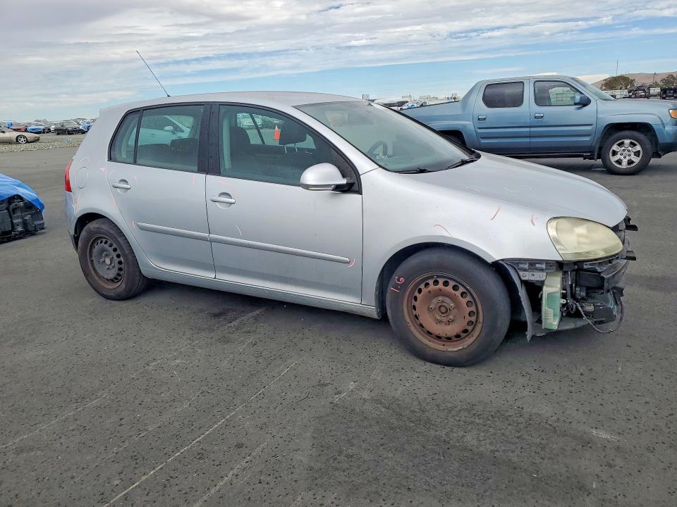 2009 Volkswagen Rabbit VIN WVWDB71K49W138591 COPART salvage auction — FRONT END, CA - SALVAGE CERTIFICATE, sold $425 on 2026-07-27 (photo 4)