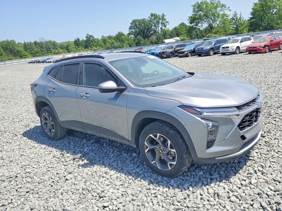2025 Chevrolet Trax VIN KL77LHEPXSC294838 COPART salvage auction — HAIL, OH - CERT OF TITLE-SALVAGE, sold $9,100 on 2026-07-20 (photo 4)