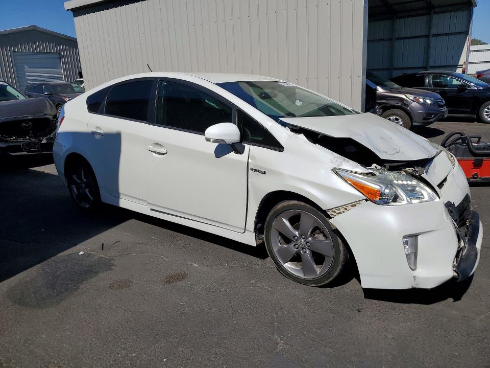 2015 Toyota Prius VIN JTDKN3DU7F0416659 COPART salvage auction — FRONT END, CA - SALVAGE CERTIFICATE, sold $1,750 on 2026-07-30 (photo 4)