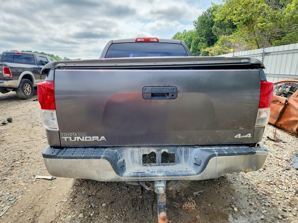 2011 Toyota Tundra VIN 5TFUM5F10BX017619 COPART salvage auction — FRONT END, Va - Certificate Of Title, sold $2,050 on 2026-07-14 (photo 6)