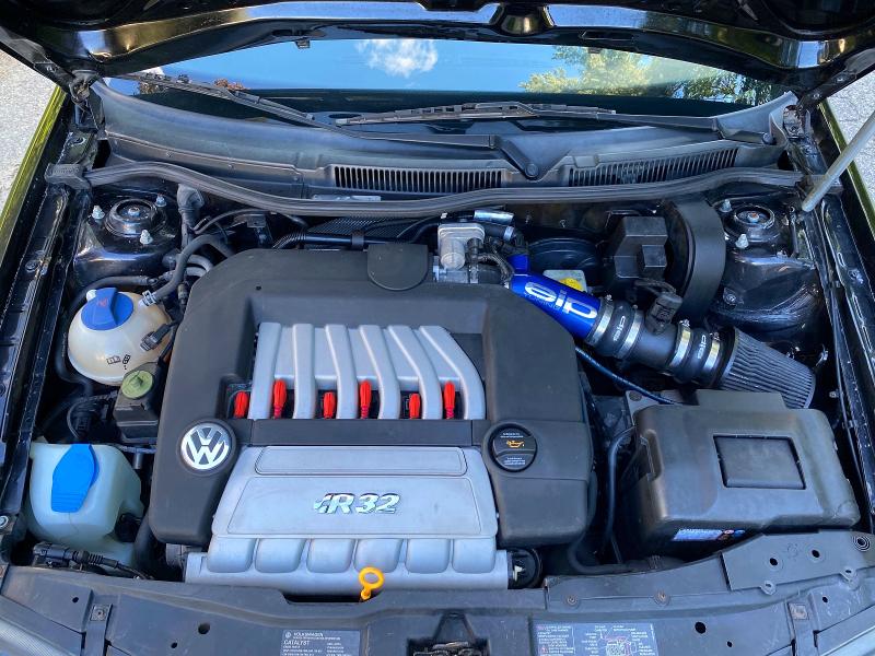 2004 Volkswagen R32 VIN WVWKG61J34D133137 COPART salvage auction — NORMAL WEAR, MD - CERT OF SALVAGE > 75% DAMAGE (P), sold $9,600 on 2026-07-14 (photo 9)