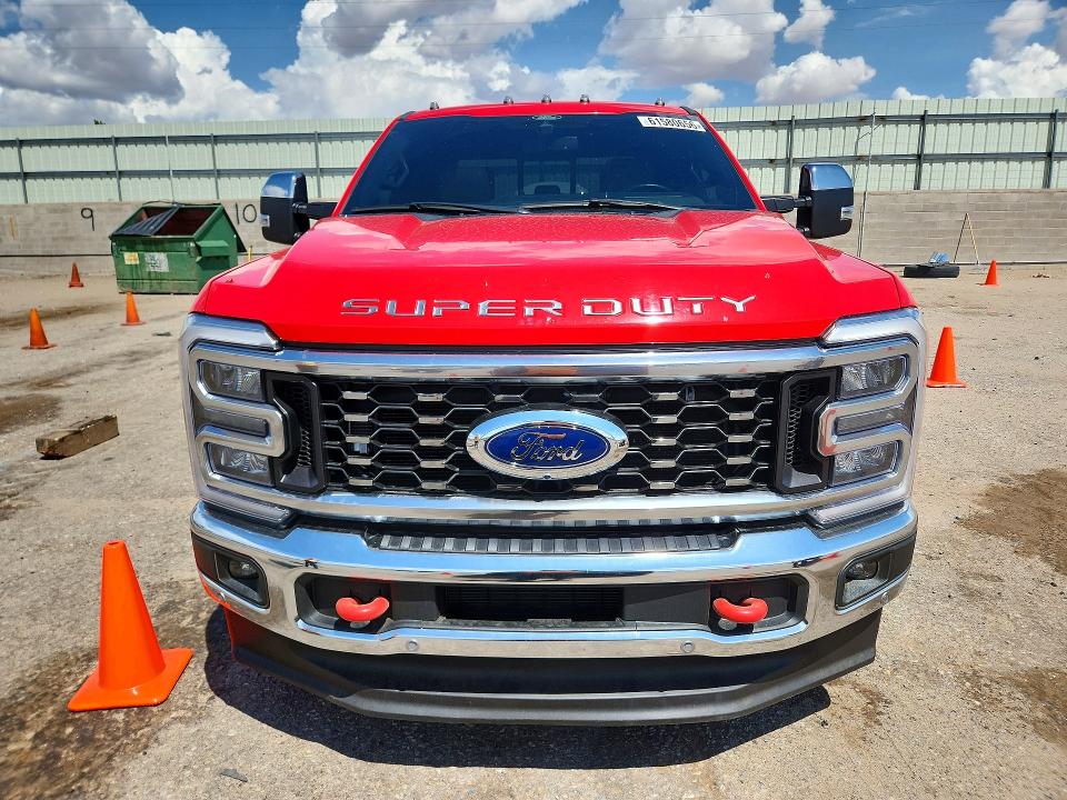 2024 Ford F350 VIN 1FT8W3DM4REE14740 COPART salvage auction — MINOR DENT/SCRATCHES, VA - CERTIFICATE OF TITLE, sold $50,500 on 2026-07-27 (photo 5)