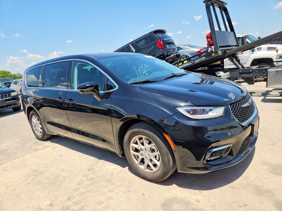 2024 Chrysler Pacifica VIN 2C4RC1BG5RR165186 COPART salvage auction — NORMAL WEAR, Tx - Certificate Of Title (P), sold $21,900 on 2026-07-23 (photo 4)