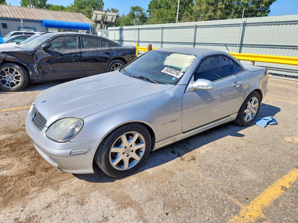 2001 Mercedes-benz Slk-klasse VIN WDBKK49F61F197996 COPART salvage auction — HAIL, Ks - Cert Of Title-Salvage, sold $250 on 2026-07-29 (photo 1)