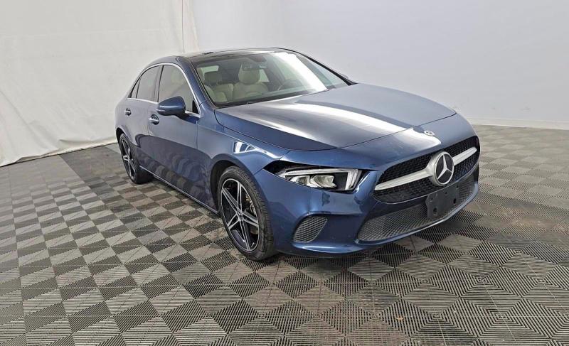 2022 Mercedes-benz A-class VIN W1K3G4EB0NJ353212 COPART salvage auction — NORMAL WEAR, Tx - Certificate Of Title (P), sold $16,600 on 2026-07-30 (photo 2)