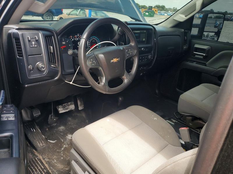 2017 Chevrolet Gmt-400 VIN 1GC3KYCG2HZ339400 COPART salvage auction — SIDE, Fl - Cert Of Title Slvg Rebuildable, sold $9,300 on 2026-08-28 (photo 8)