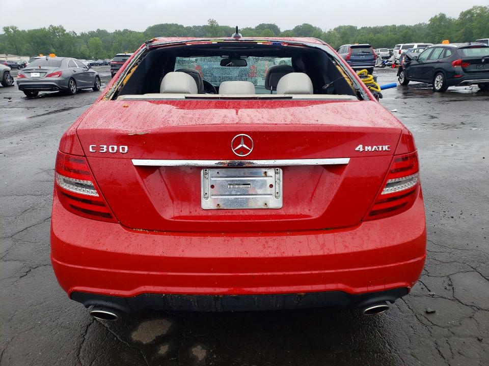 2012 Mercedes-benz VIN WDDGF8BBXCR208581 COPART salvage auction — ROOF, Ct - Cert Of Title-Salvage, sold $875 on 2026-07-17 (photo 6)