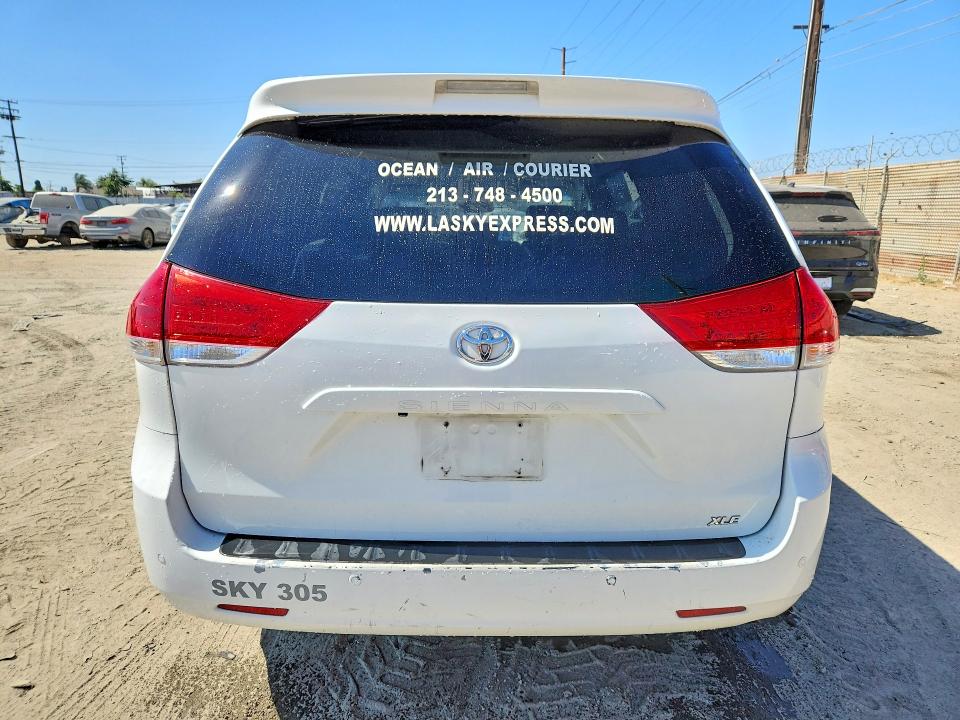 2011 Toyota Sienna VIN 5TDYK3DC7BS021513 COPART salvage auction — MINOR DENT/SCRATCHES, CA - DIS/DLR/EXP ONLY CLEAN TITLE, sold $925 on 2026-07-16 (photo 6)