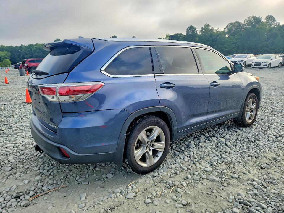 2016 Toyota Highlander VIN 5TDDKRFH6GS325739 COPART salvage auction — REAR END, Nc - Salvage Certificate Of Title, sold $7,600 on 2026-07-22 (photo 3)