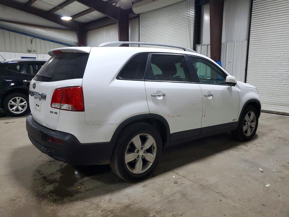 2013 Kia Sorento VIN 5XYKUDA2XDG412852 COPART salvage auction — FRONT END, Pa - Certificate Of Salvage, sold $425 on 2026-07-29 (photo 3)
