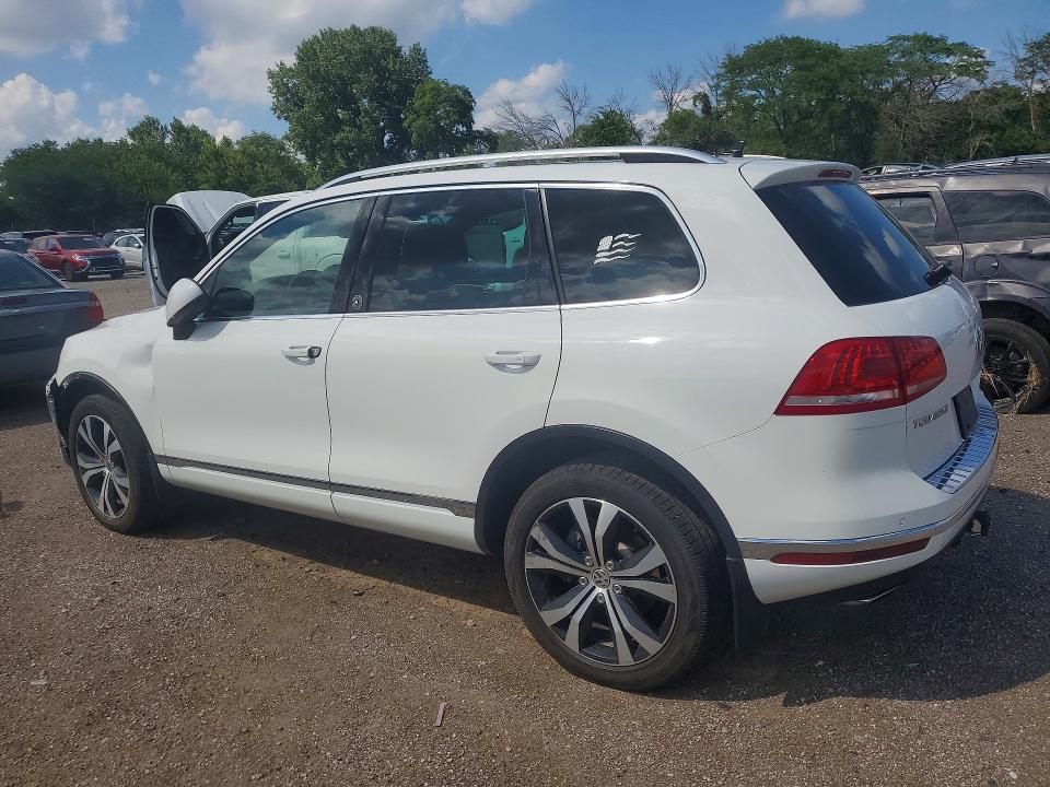2017 Volkswagen Touareg VIN WVGRF7BP1HD006060 COPART salvage auction — FRONT END, Ia - Cert Of Title-Salvage Title, sold $1,300 on 2026-07-31 (photo 2)