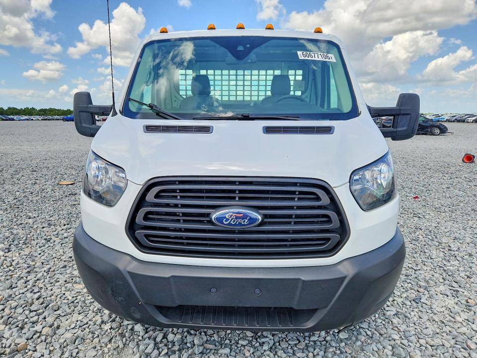 2019 Ford Transit VIN 1FDYR5ZMXKKA40729 COPART salvage auction — MINOR DENT/SCRATCHES, MI - CERTIFICATE OF TITLE, sold $10,500 on 2026-08-03 (photo 5)