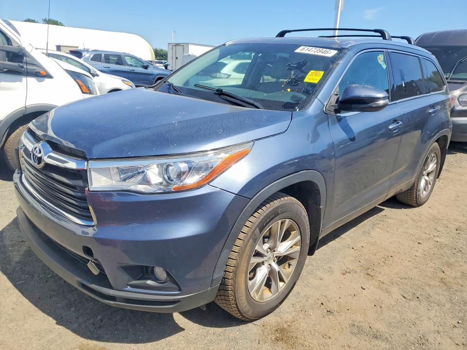 2014 Toyota Highlander VIN 5TDJKRFH1ES008922 COPART salvage auction — MINOR DENT/SCRATCHES, MA - CERTIFICATE OF TITLE, sold $10,900 on 2026-07-30 (photo 1)