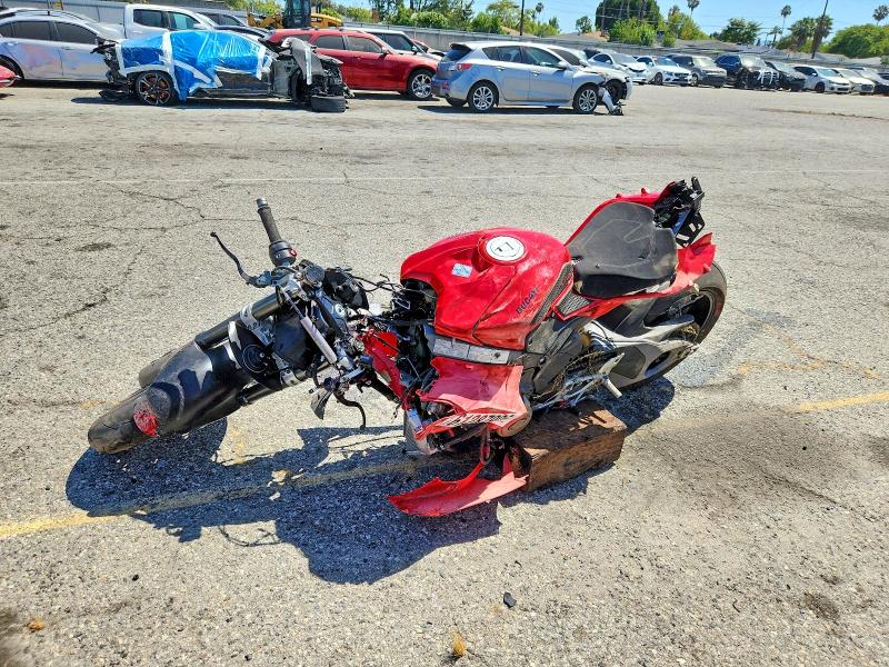 2025 Ducati Panigale VIN ZDMDAG6W2SB001648 COPART salvage auction — UNDERCARRIAGE, CA - SALVAGE CERTIFICATE, sold $2,550 on 2026-09-17 (photo 3)