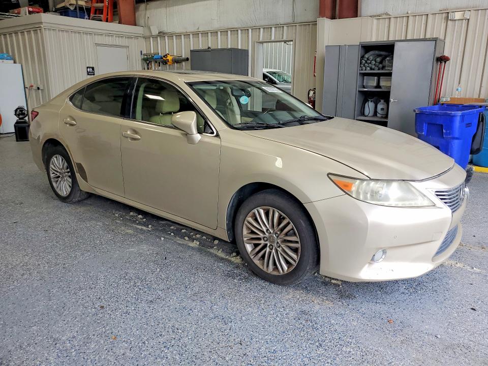 2013 Lexus ES VIN JTHBK1GG3D2075215 COPART salvage auction — MINOR DENT/SCRATCHES, Nc - Dealer Only Clean Title, sold $4,600 on 2026-07-28 (photo 4)