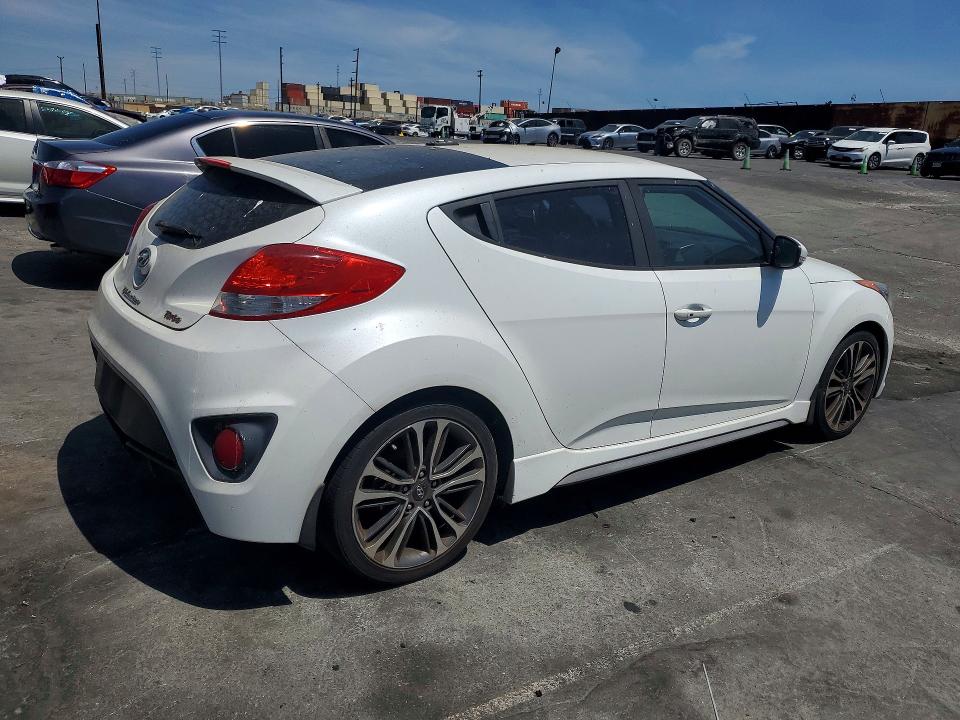 2016 Hyundai Veloster VIN KMHTC6AE8GU302765 COPART salvage auction — NORMAL WEAR, Ca - Dis/Dlr/Exp Only Clean Title, sold $1,250 on 2026-07-31 (photo 3)
