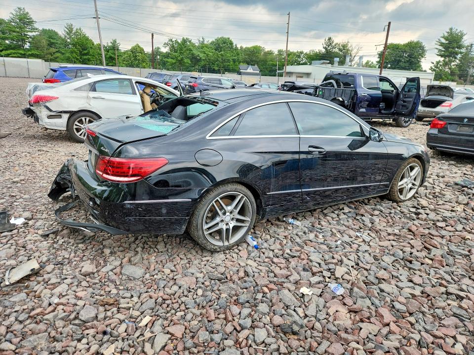 2015 Mercedes-benz E-klasse VIN WDDKJ6HB0FF301779 COPART salvage auction — REAR END, Pa - Certificate Of Salvage, sold $550 on 2026-08-10 (photo 3)