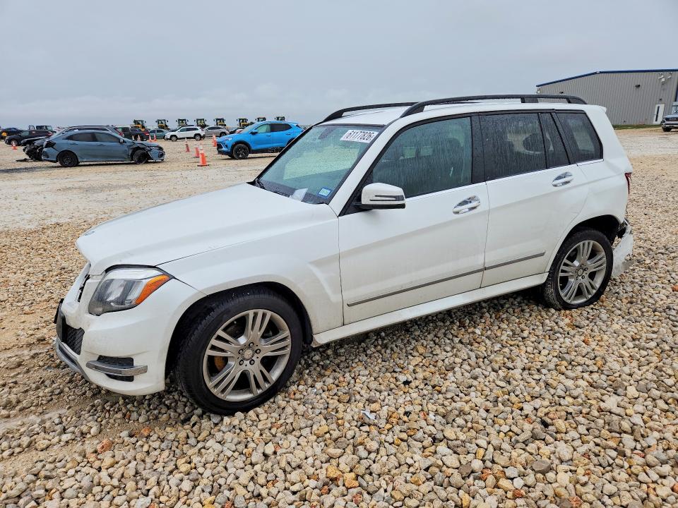 2015 Mercedes-benz E-klasse VIN WDCGG5HB7FG426386 COPART salvage auction — FRONT END, Tx - Salvage Vehicle Title, sold $1,750 on 2026-08-13 (photo 1)