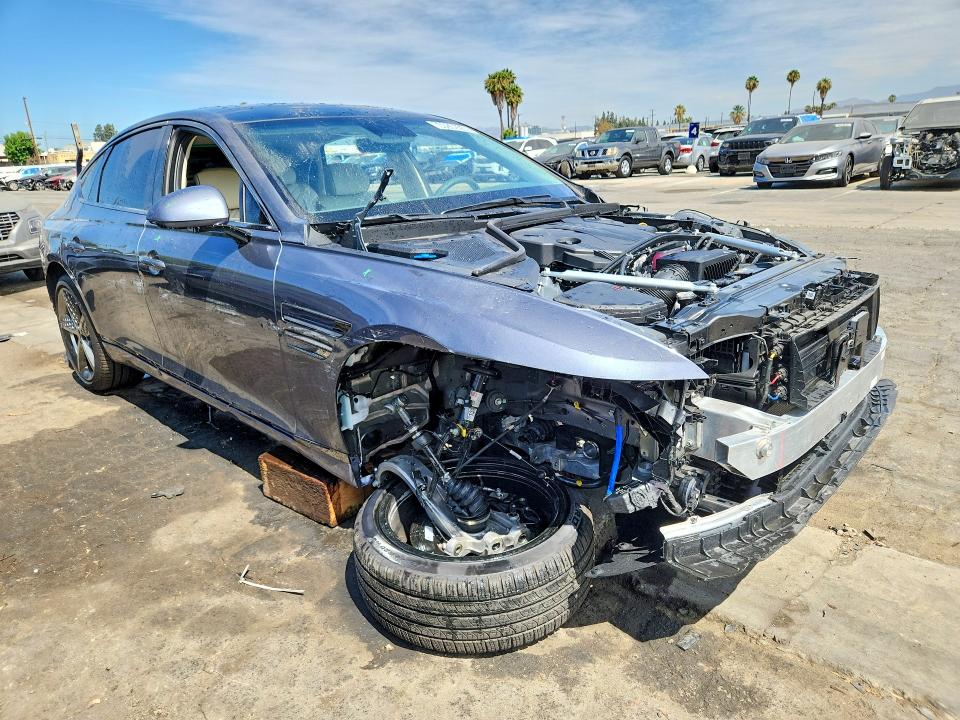 2026 Genesis G80 VIN KMTGC4SC9TU313566 COPART salvage auction — UNDERCARRIAGE, Ca - Certificate Of Title, sold $9,100 on 2026-08-04 (photo 4)
