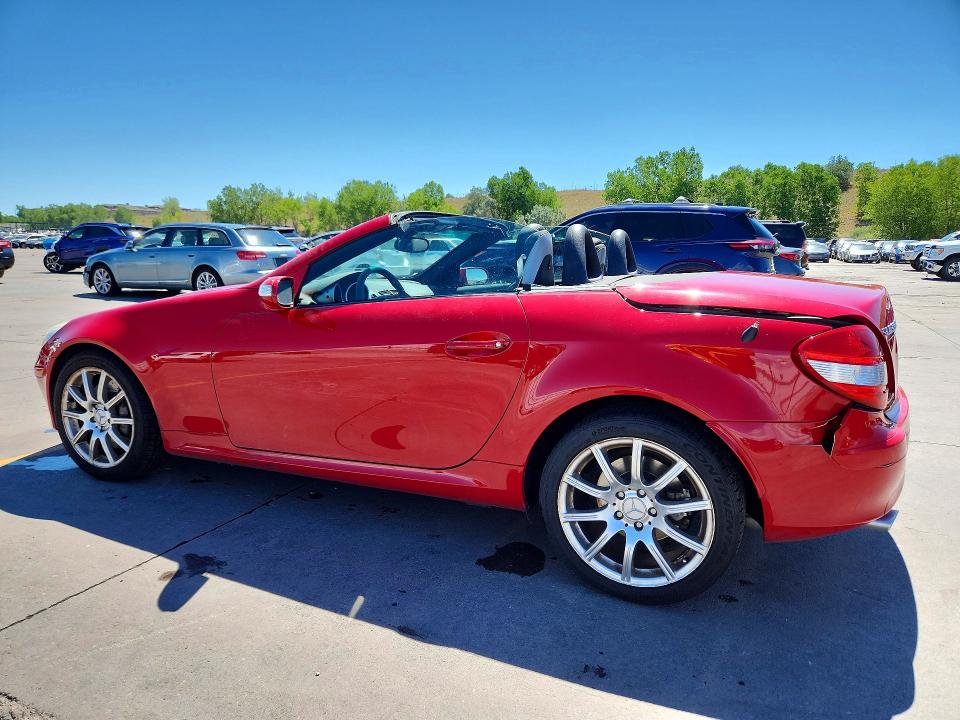 2005 Mercedes-benz Slk-klasse VIN WDBWK56F55F070352 COPART salvage auction — REAR END, Co - Public - Salvage Title, sold $275 on 2026-07-29 (photo 2)