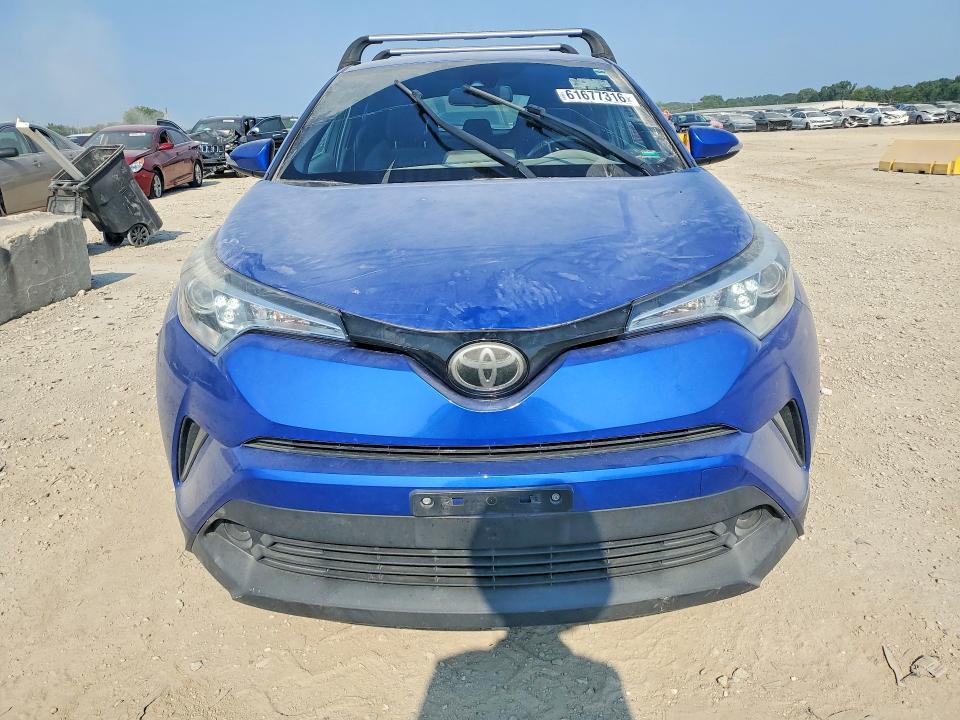 2018 Toyota C-hr VIN NMTKHMBX4JR047287 COPART salvage auction — MINOR DENT/SCRATCHES, In - Certificate Of Title, sold $6,100 on 2026-07-28 (photo 5)