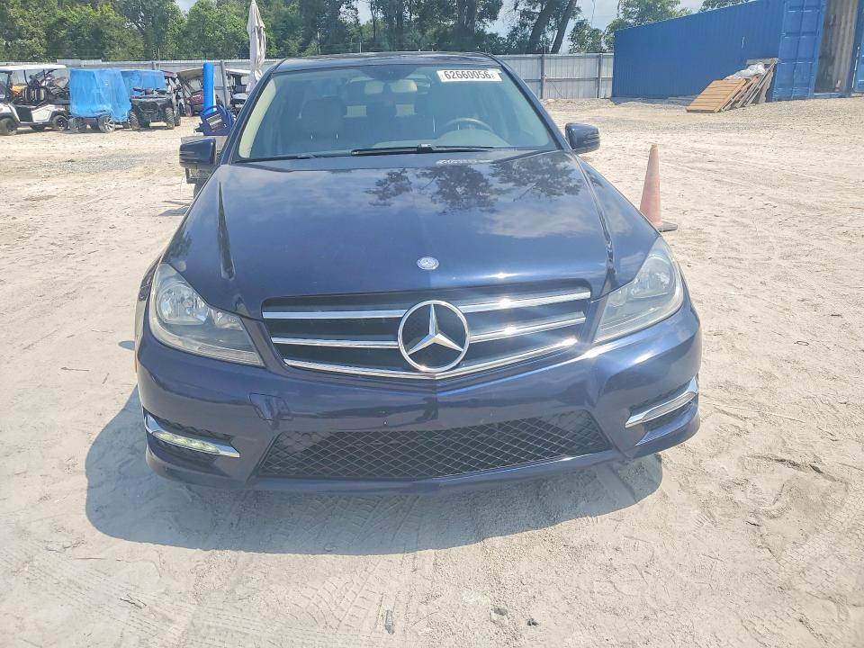 2014 Mercedes-benz C-klasse VIN WDDGF8AB1EA891709 COPART salvage auction — UNDERCARRIAGE, Fl - Certificate Of Destruction, sold $2,100 on 2026-08-11 (photo 5)