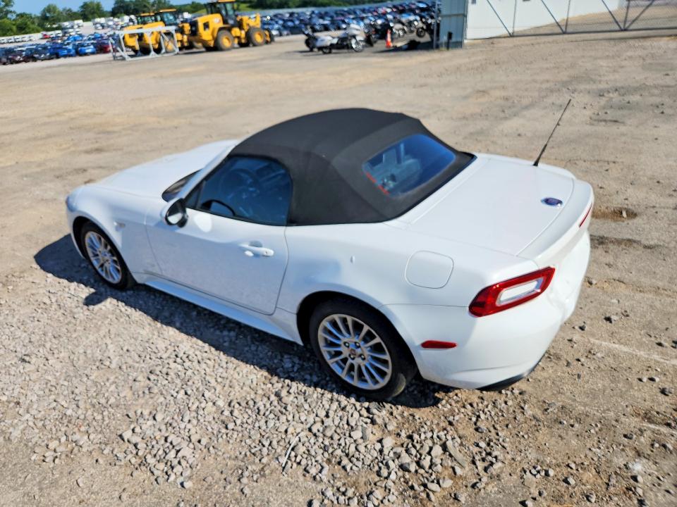 2017 Fiat 124 spider VIN JC1NFAEK8H0106130 COPART salvage auction — REAR END, Wi - Certificate Of Title, sold $4,850 on 2026-07-28 (photo 2)