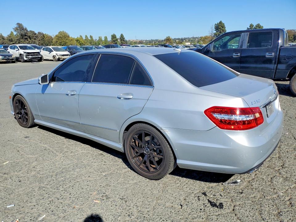 2010 Mercedes-benz E-klasse VIN WDDHF5GB5AA259543 COPART salvage auction — VANDALISM, Ca - Salvage Certificate, sold $650 on 2026-08-07 (photo 2)