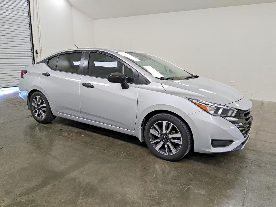 2023 Nissan Versa VIN 3N1CN8DVXPL824963 COPART salvage auction — NORMAL WEAR, Tx - Certificate Of Title, sold $7,300 on 2026-07-30 (photo 4)