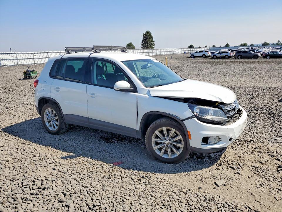 2014 Volkswagen Tiguan VIN WVGBV3AX8EW620473 COPART salvage auction — FRONT END, Salvage Title, sold $900 on 2026-08-05 (photo 4)