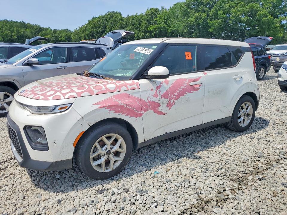2020 Kia Soul VIN KNDJ23AU0L7020990 COPART salvage auction — MINOR DENT/SCRATCHES, Ma - Certificate Of Title, sold $275 on 2026-07-30 (photo 1)