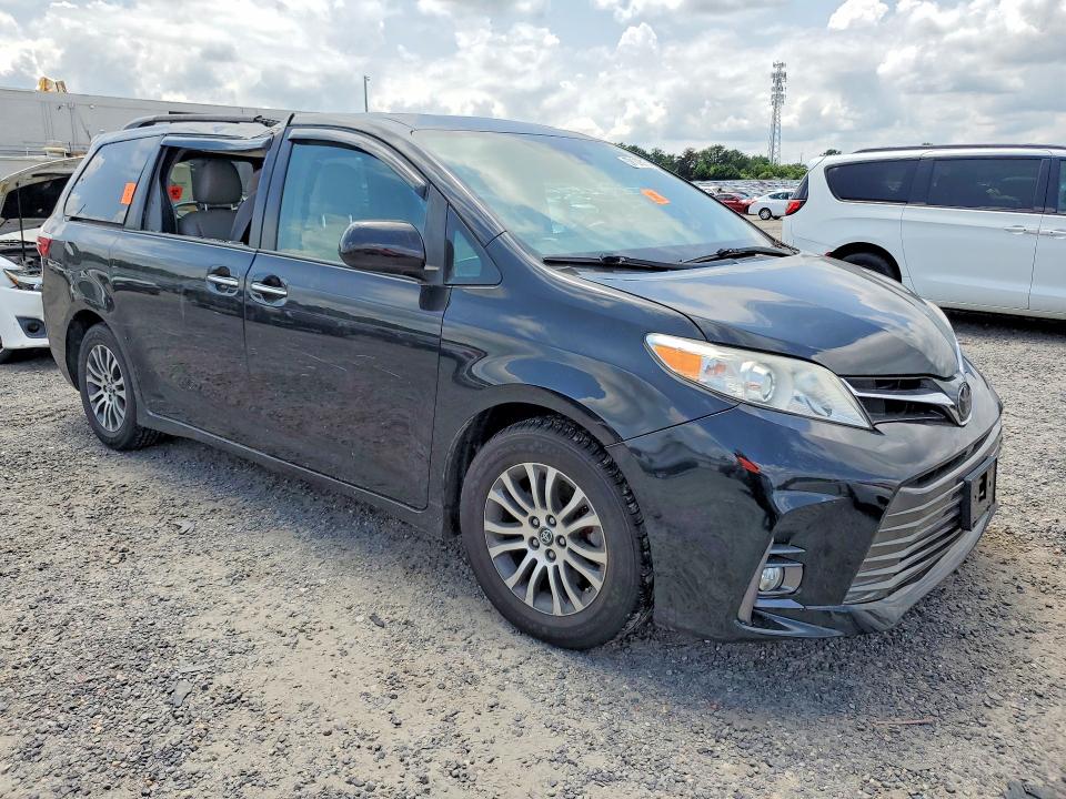 2020 Toyota Sienna VIN 5TDYZ3DC8LS030685 COPART salvage auction — ROOF, Va - Cert Of Title - Salvage, sold $1,000 on 2026-07-29 (photo 4)