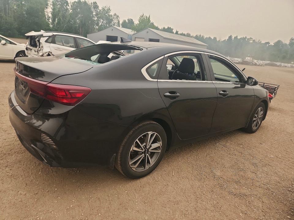 2023 Kia Forte VIN 3KPF34AD7PE546368 COPART salvage auction — VANDALISM, ON - PERMIT NO BRAND - UNFIT, sold $7,200 on 2026-07-29 (photo 3)