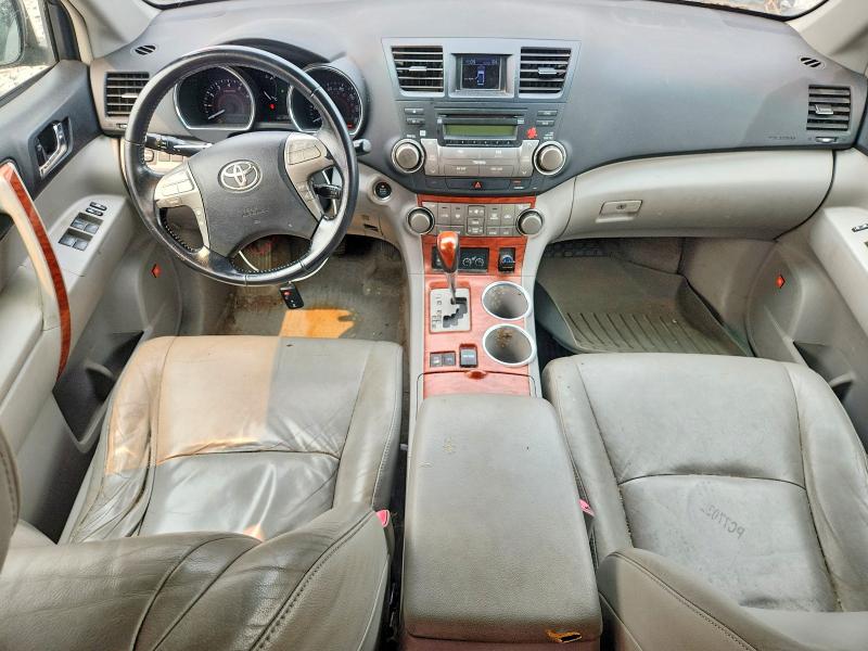 2009 Toyota Highlander VIN JTEES42A692114840 COPART salvage auction — MECHANICAL, WI - CERTIFICATE OF TITLE, sold $1,300 on 2026-07-27 (photo 8)