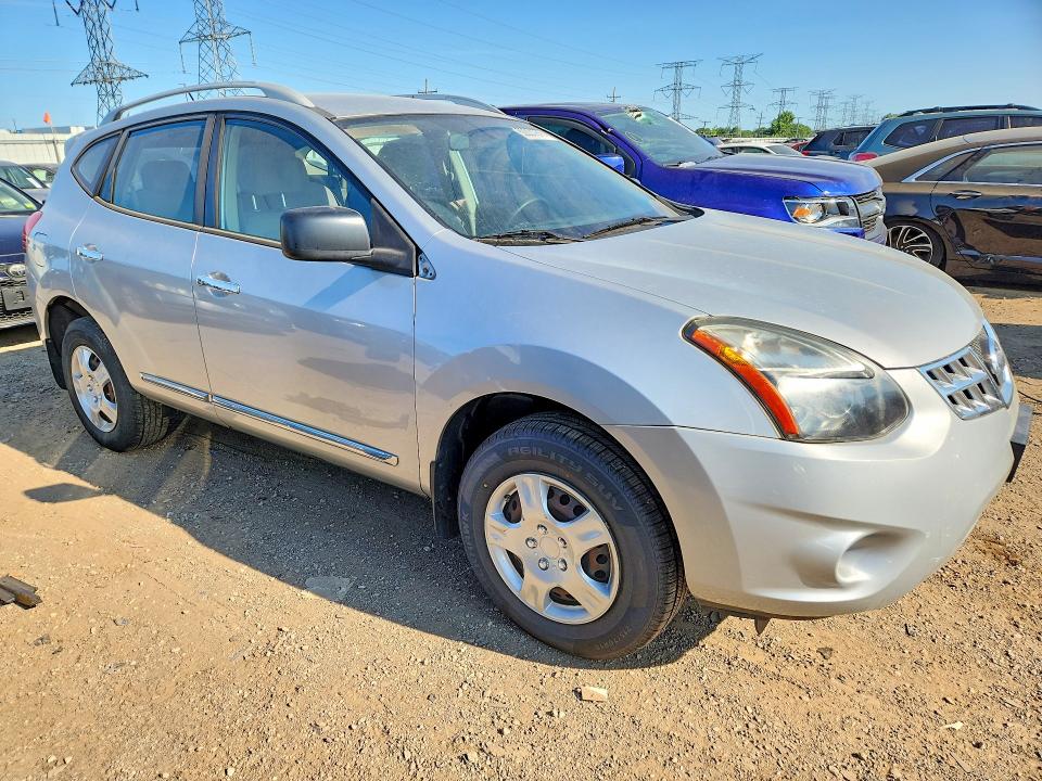 2015 Nissan Rogue VIN JN8AS5MV7FW769946 COPART salvage auction — MINOR DENT/SCRATCHES, Il - Certificate Of Title, sold $250 on 2026-07-28 (photo 4)