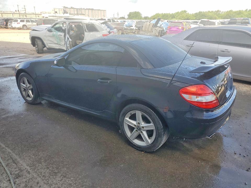 2007 Mercedes-benz Slk-class VIN WDBWK54F07F134240 COPART salvage auction — MINOR DENT/SCRATCHES, TX - BONDED TITLE - CLEAN, sold $700 on 2026-07-29 (photo 2)