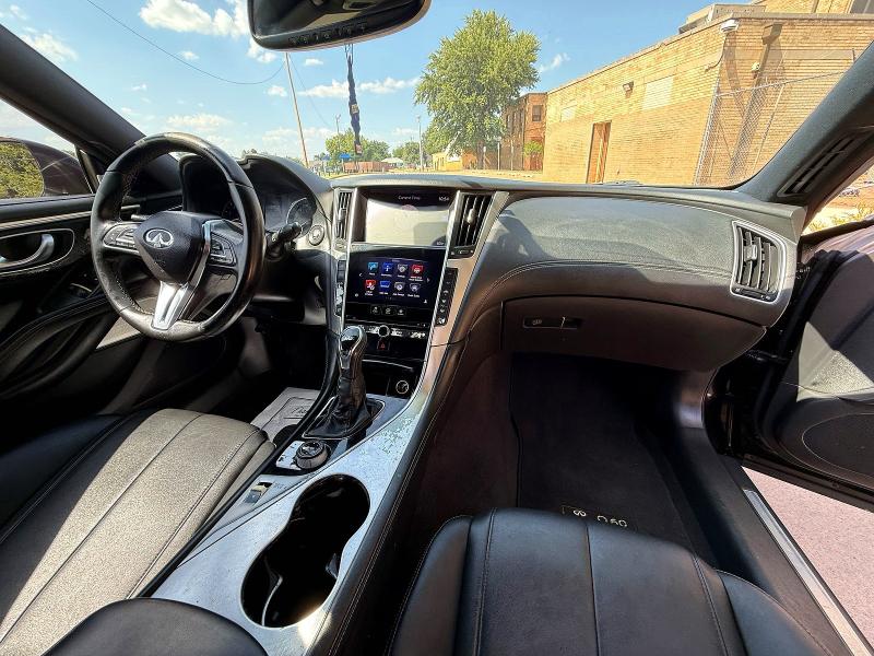 2018 Infiniti Q60 VIN JN1EV7EL9JM391035 COPART salvage auction — MINOR DENT/SCRATCHES, OK - CERTIFICATE OF TITLE (P), sold $1,550 on 2026-07-28 (photo 9)