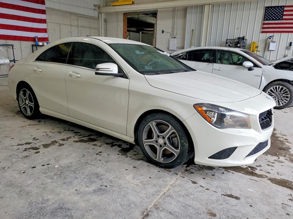 2014 Mercedes-benz VIN WDDSJ4EB2EN052561 COPART salvage auction — MINOR DENT/SCRATCHES, Salvage Title, sold $1,800 on 2026-07-15 (photo 4)