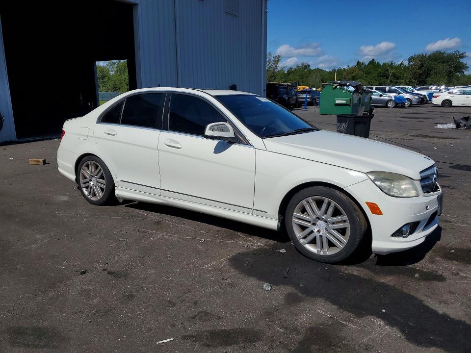 2009 Mercedes-benz C-klasse VIN WDDGF81X69F216653 COPART salvage auction — REAR END, Fl - Cert Of Title Slvg Rebuildable, sold $350 on 2026-08-05 (photo 4)