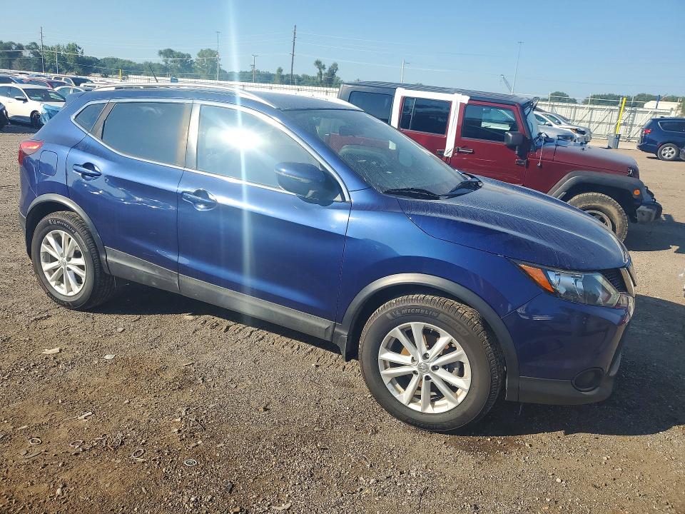 2018 Nissan VIN JN1BJ1CR4JW254205 COPART salvage auction — NORMAL WEAR, Ia - Cert Of Title-Prior Salvage, sold $2,800 on 2026-07-17 (photo 4)