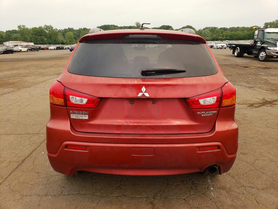 2011 Mitsubishi VIN JA4AR4AU1BZ014727 COPART salvage auction — BURN, CT - CERT OF TITLE-SALVAGE, sold $450 on 2026-07-28 (photo 6)
