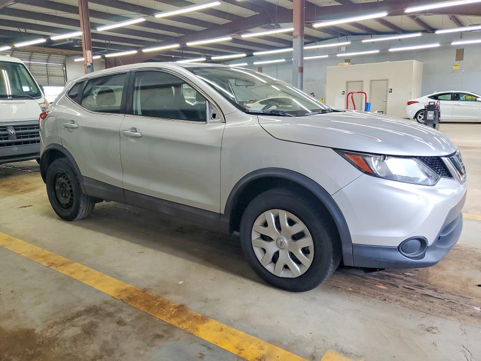 2019 Nissan VIN JN1BJ1CP7KW213289 COPART salvage auction — NORMAL WEAR, Nc - Dealer Only Clean Title (P), sold $950 on 2026-07-22 (photo 4)