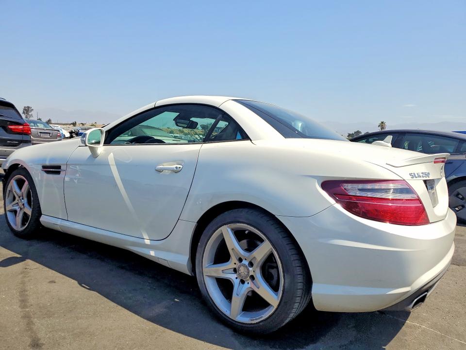 2013 Mercedes-benz Slk-klasse VIN WDDPK4HA2DF050758 COPART salvage auction — FRONT END, CA - SALVAGE CERTIFICATE, sold $2,100 on 2026-07-27 (photo 2)